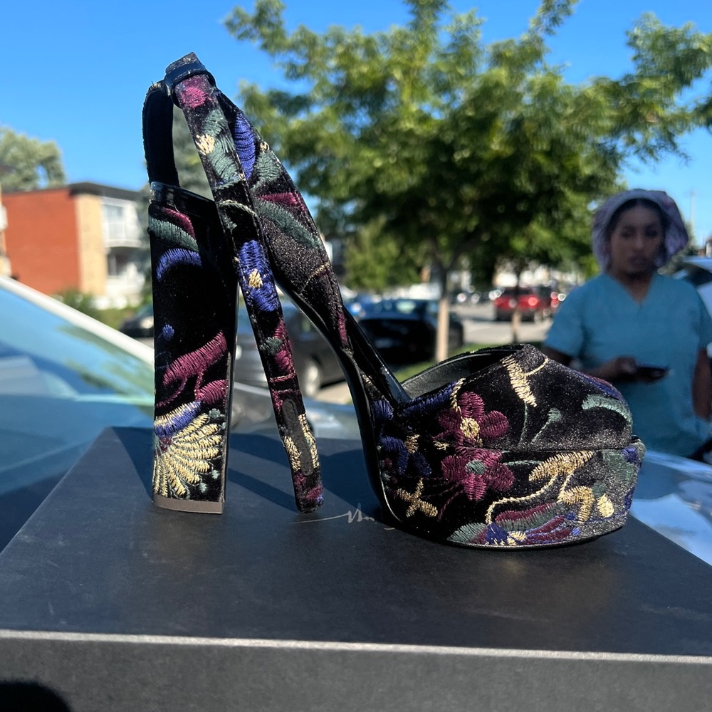 Never worn Giuseppe Zanotti heels on the market! PRICE NEGOTIABLE